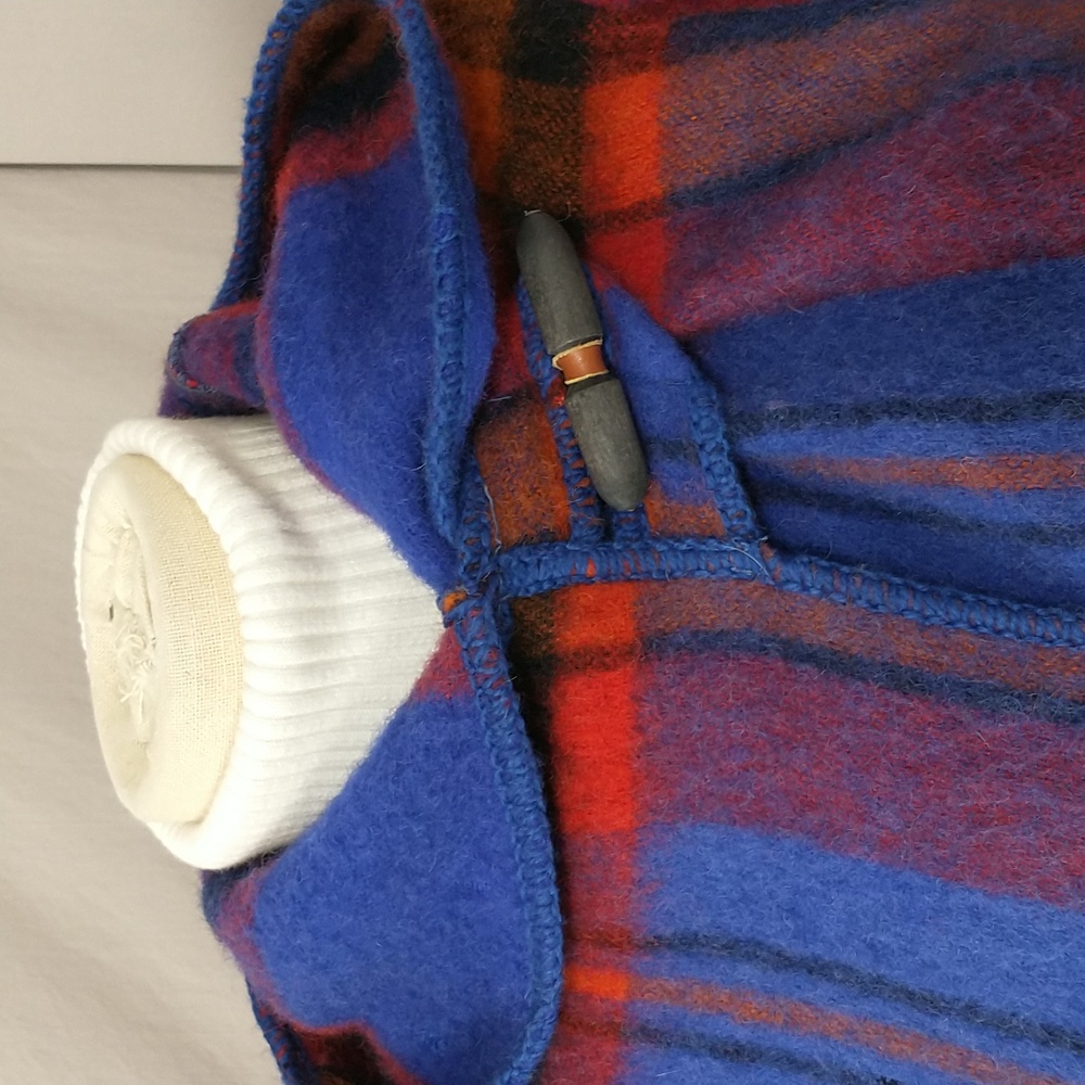 Vintage Bright Wool Wrap Jacket Plaid Blanket Coat Hooded Pockets Fringe Edge - Picture 7 of 16